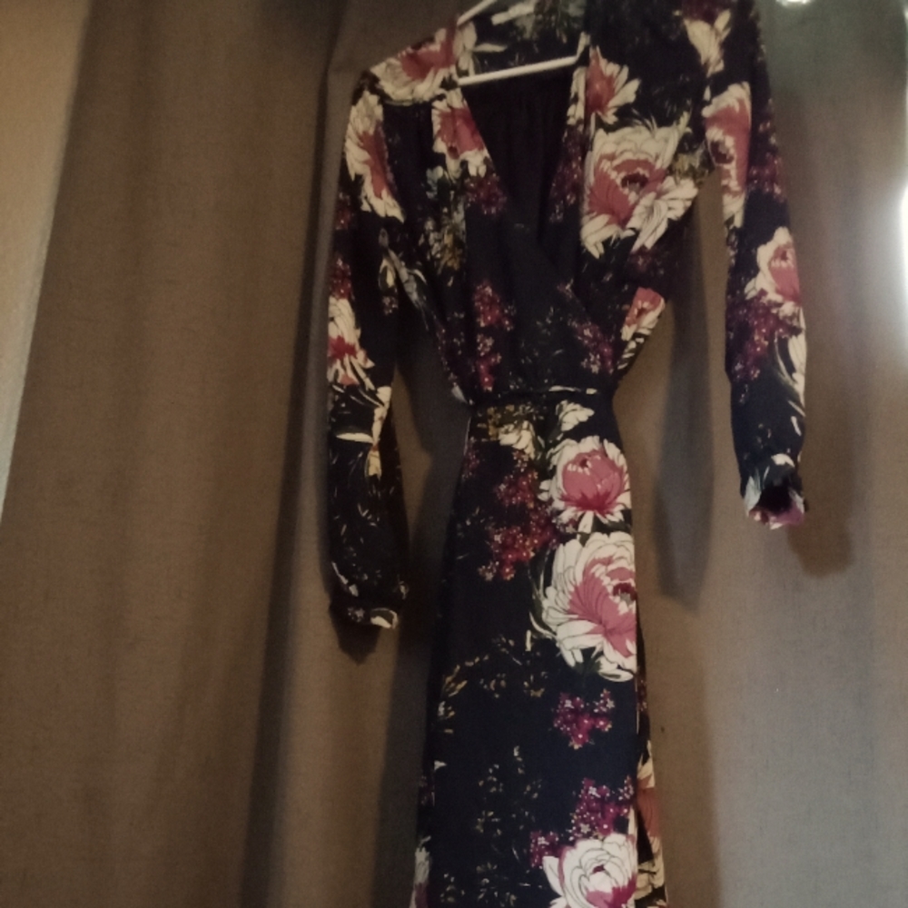 Knee length Maurices tie dress
